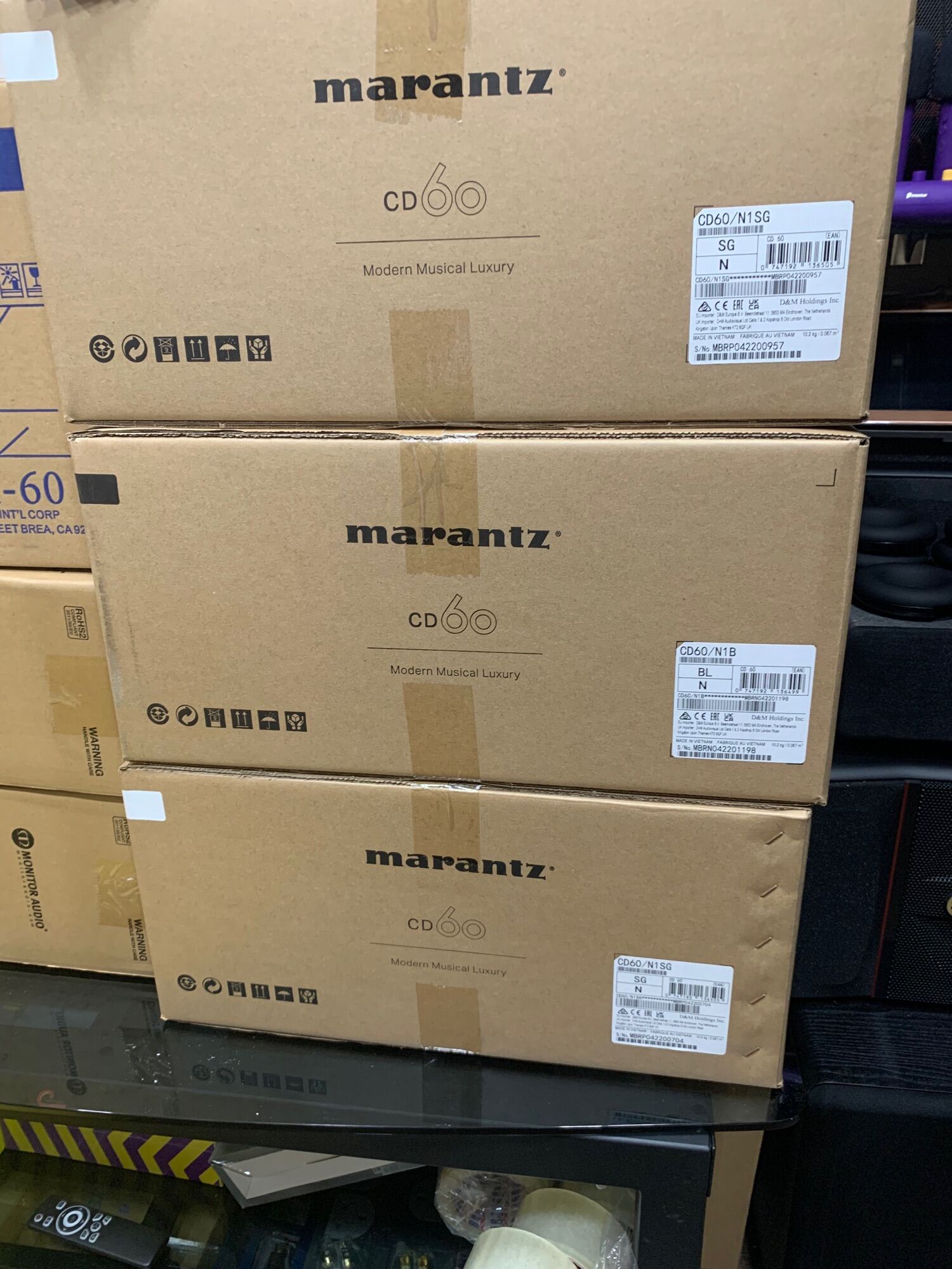 marantz cd60 silver / black 1 year warranty
